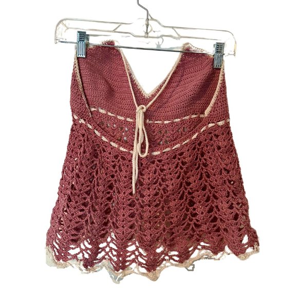 Hand crocheted halterneck top. - Picture 4 of 4